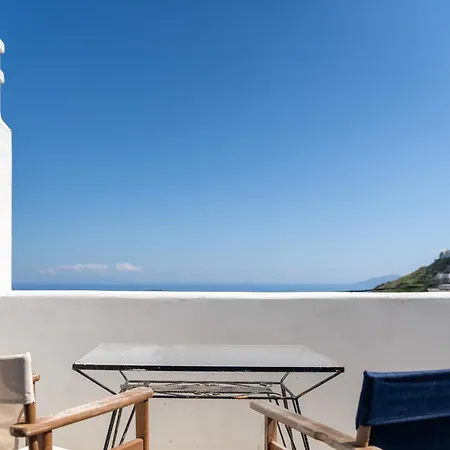 2 Lejlighed Serifos Town